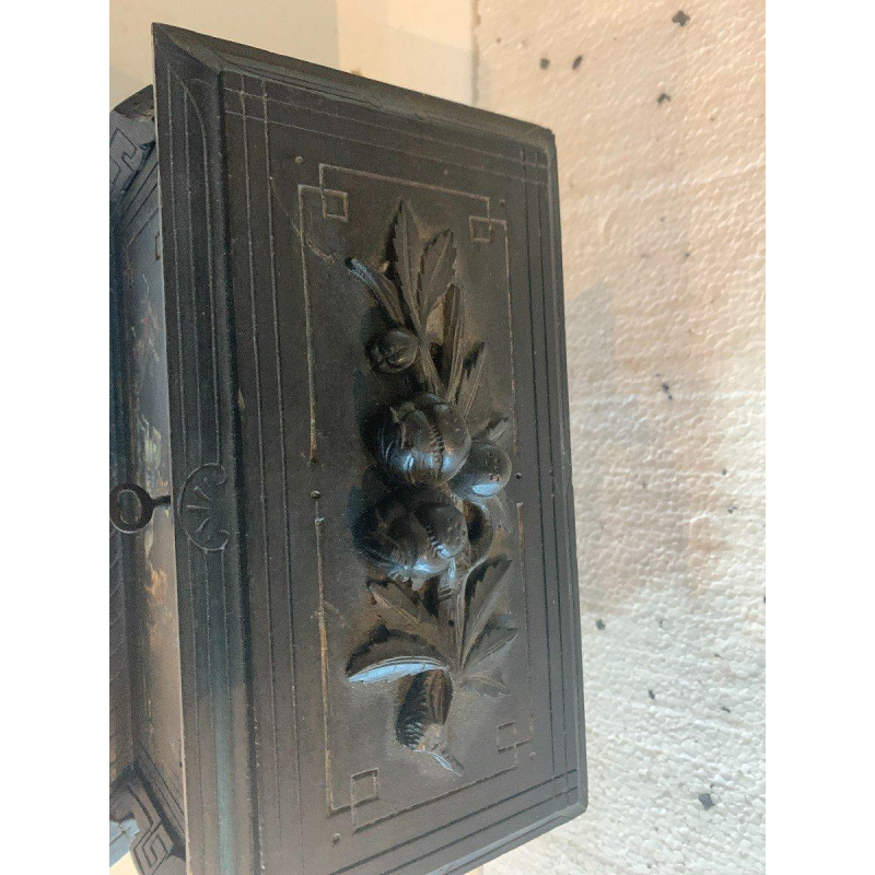 Coffret à bijoux Napoléon III, bois sculpté noirci, décor polychrome, XIXᵉ siècle