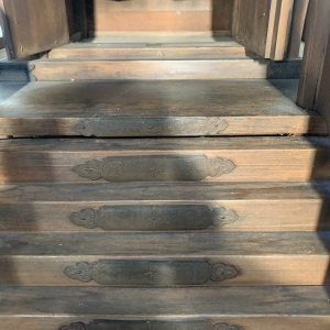 Maquette monumentale, Temple japonais en bois, architecture shinto chamaniste, XXᵉ siècle