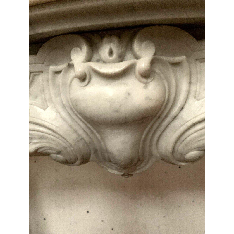 Open haard in Regency-stijl van wit Carrara-marmer, 19e eeuw.