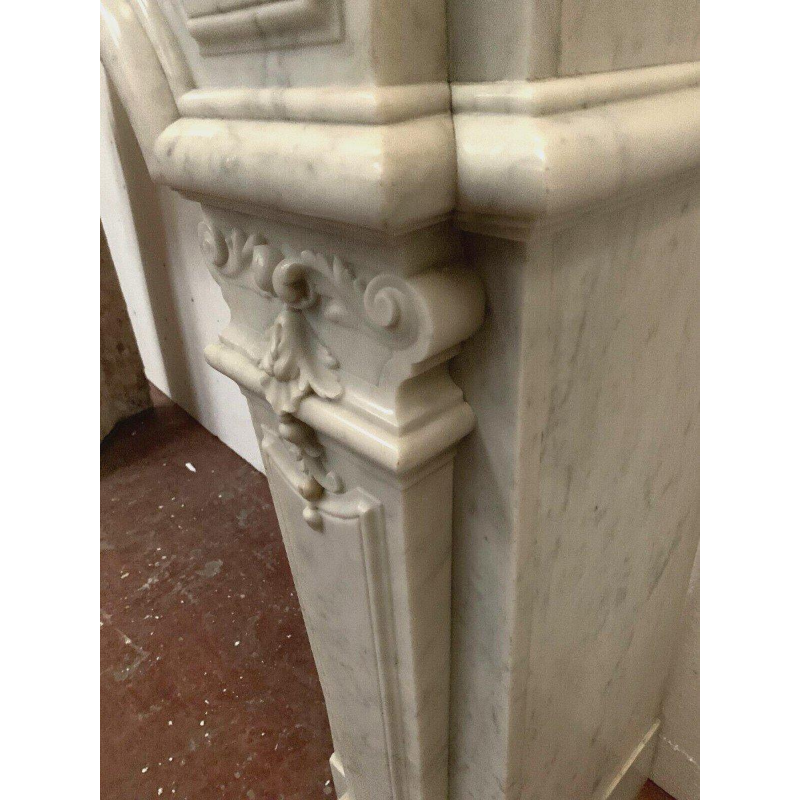 Regency style fireplace in white Carrara marble, 19th century