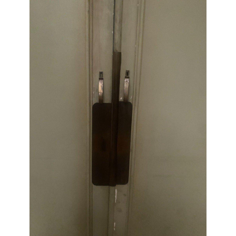 Suite de quatre portes de passage en sapin massif, XIXᵉ siècle