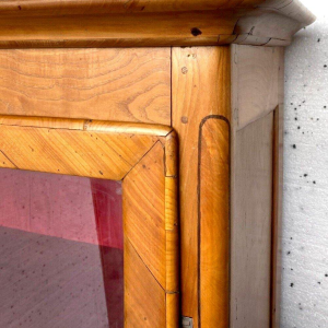 Louis XV style display cabinet in cherry wood and veneer, 19th century
