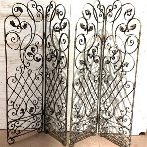 Séparation ou claustra à quatre vantaux en fer forgé, XXᵉ siècle