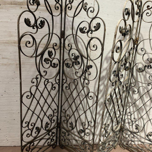 Wrought iron four-leaf partition or screen, 20th century