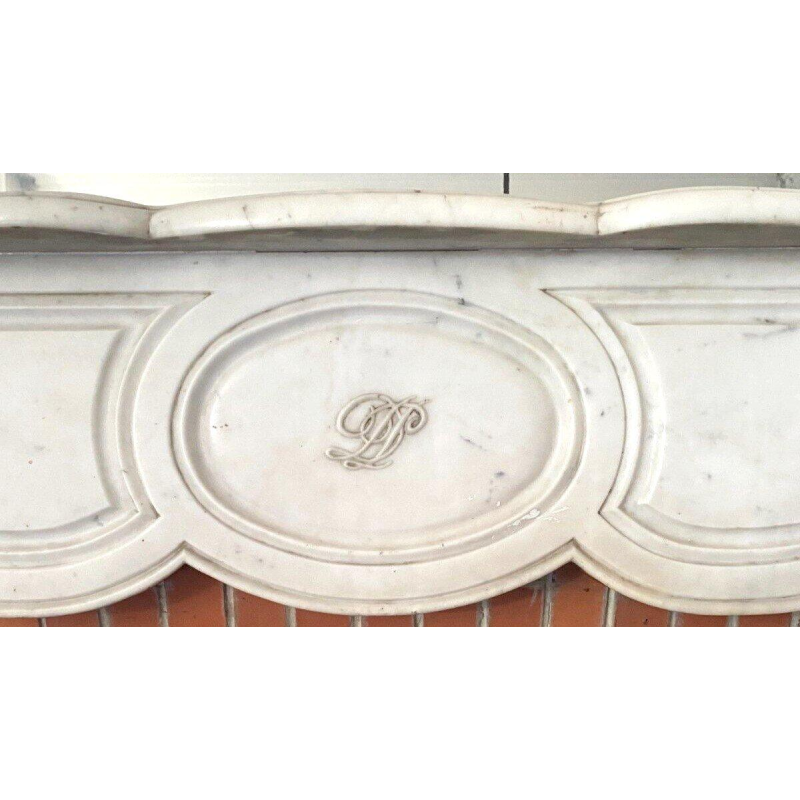 Louis XV style fireplace, Pompadour model, in white Carrara marble, 20th century