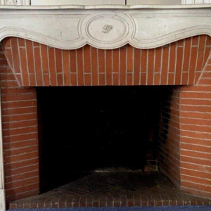 Louis XV style fireplace, Pompadour model, in white Carrara marble, 20th century