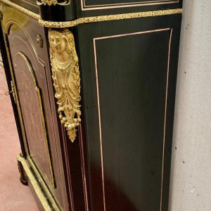 Consoletafel in Napoleon III-stijl, uitgevoerd in hout en messing marqueterie, 19e eeuw.