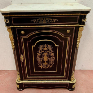 Consoletafel in Napoleon III-stijl, uitgevoerd in hout en messing marqueterie, 19e eeuw.