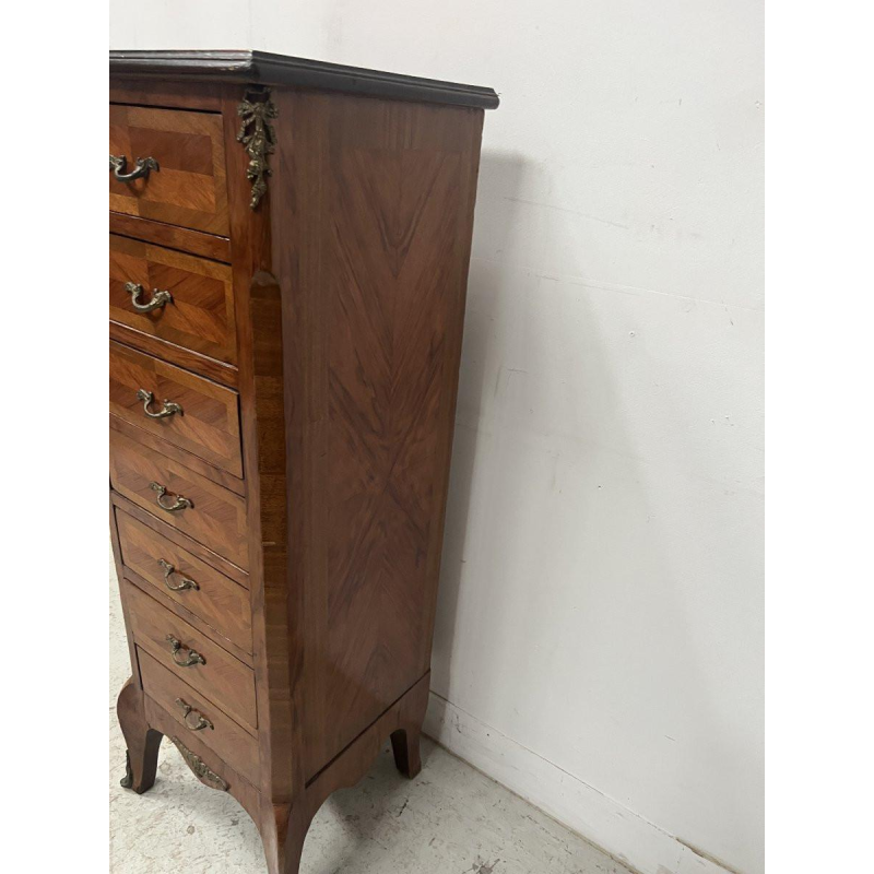 Zevendaagse ladekast in Louis XV-stijl, vervaardigd uit palissanderfineer, 20e eeuw.