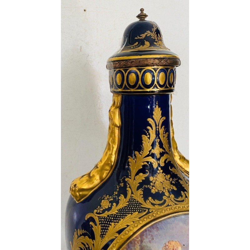 Sèvres Porcelain Manufactory (Eugène Canelle) polychrome covered vase with gold highlights, 20th century