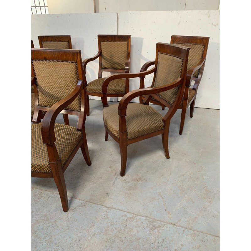 Suite de six fauteuils de style Restauration en acajou, XIX siècle