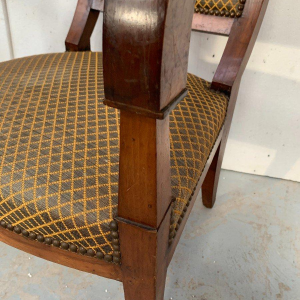 Suite de six fauteuils de style Restauration en acajou, XIX siècle