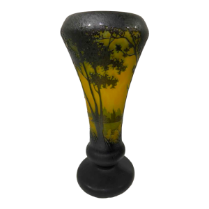 Vase au paysage gravé à l'acide signée Daum Nancy à la croix de Lorraine - c1910