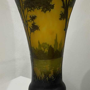 Vase au paysage gravé à l'acide signée Daum Nancy à la croix de Lorraine - c1910