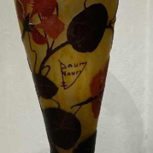 DAUM - Grand vase - Nancy - Croix de Lorraine aux Capucines - Circa 1905