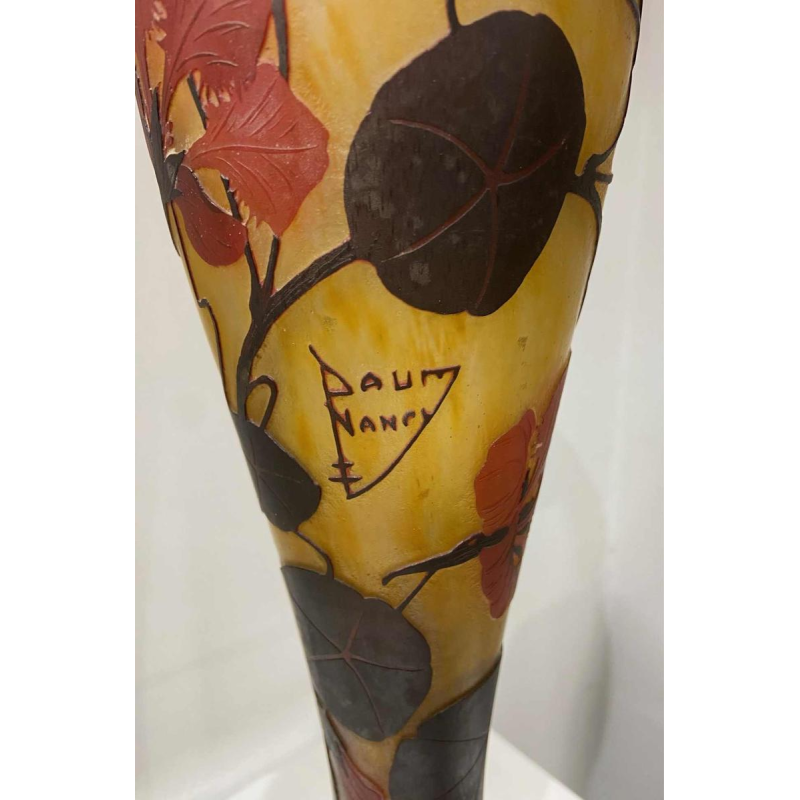 DAUM Large vase - Nancy - Cross of Lorraine Aux Capucines - Circa 1905