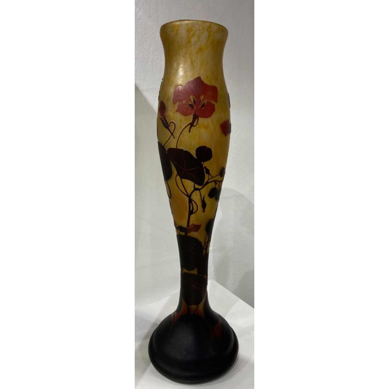 DAUM Large vase - Nancy - Cross of Lorraine Aux Capucines - Circa 1905