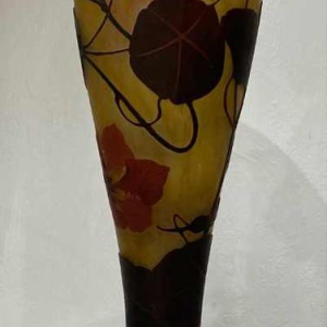 DAUM - Grand vase - Nancy - Croix de Lorraine aux Capucines - Circa 1905