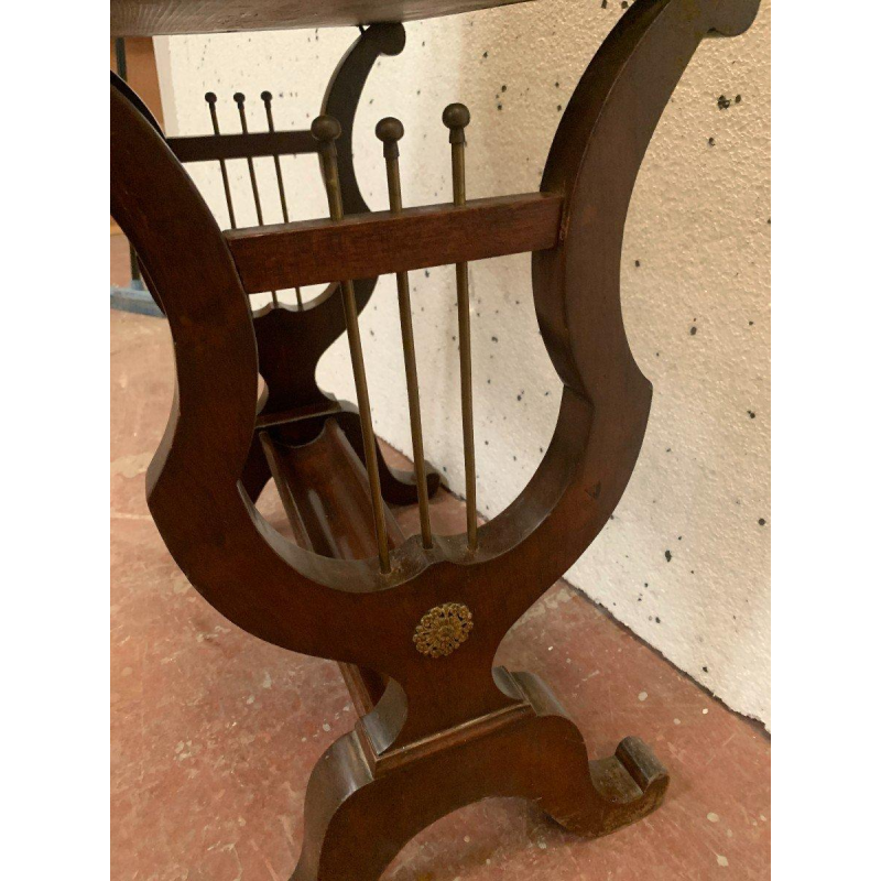 Werktafel van walnoothout en walnootfineer uit de tijd van Napoleon III, 19e eeuw.