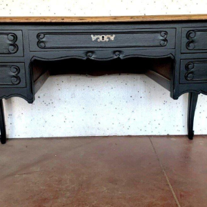 Eikenhouten bureau in Regency-stijl met zwarte patina, 20e eeuw.