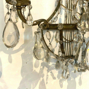 Pair of basket-shaped wall sconces, in bronze and with crystal drops, 20th century