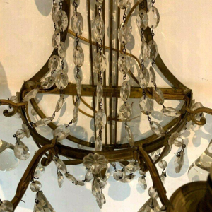 Paire d’appliques corbeille, en bronze et pampilles, XX siècle