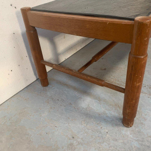 Table basse de salon en chêne, plateau d’ardoise, Design années 1970s