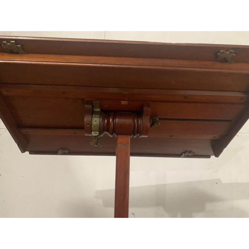 Serveertafel met een draai- en schuifmechanisme, mahoniehout in Louis-Philippe-stijl, 19e eeuw.