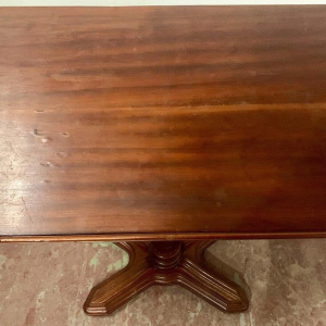 Serveertafel met een draai- en schuifmechanisme, mahoniehout in Louis-Philippe-stijl, 19e eeuw.