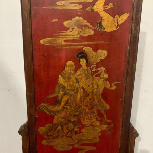 Dubbelzijdig Aziatisch kamerscherm, gesneden hout en beschilderd paneel, versierd met Chinese figuren, 20e eeuw