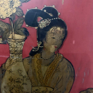 Paravent asiatique double face, bois sculpté panneau peint, décor de personnages chinois, XX siècle