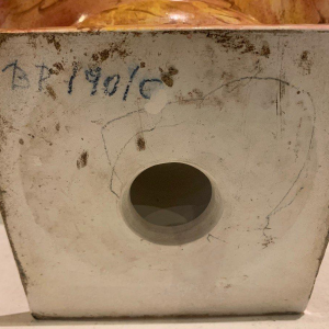 Trompe-l'œil kom, marmeren schaal met fruit en groenten, slipware, 20e eeuw