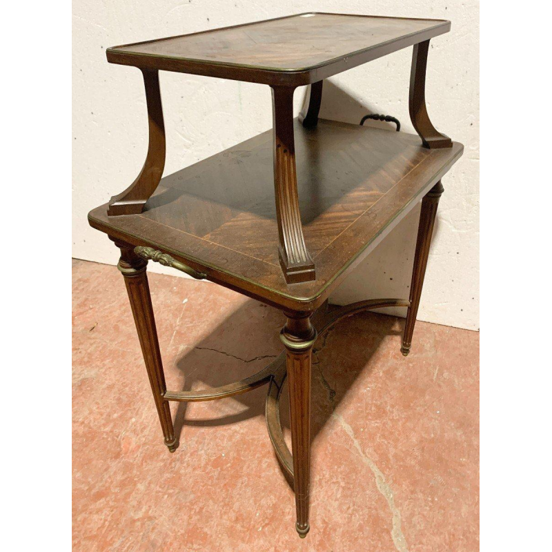 Table desserte à double plateau de style Louis XVI en acajou, XIXᵉ siècle