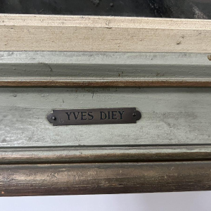 Yves Diey, portrait en buste d'une élégante aux épaules dénudées, pastel sur papier, XX siècle