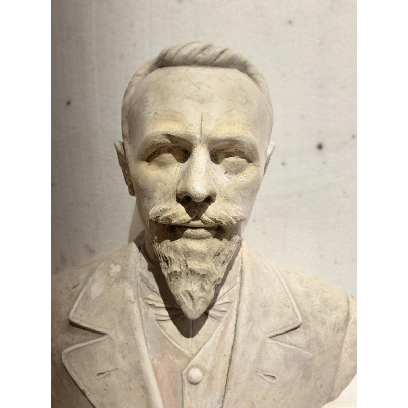 Sculpture "Buste de notable" preuve en plâtre sculpté, XX siècle