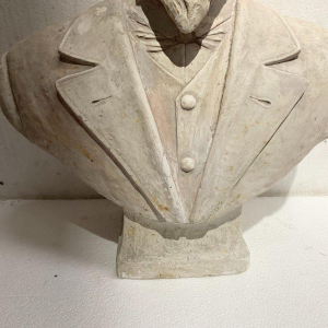 Sculpture "Buste de notable" preuve en plâtre sculpté, XX siècle