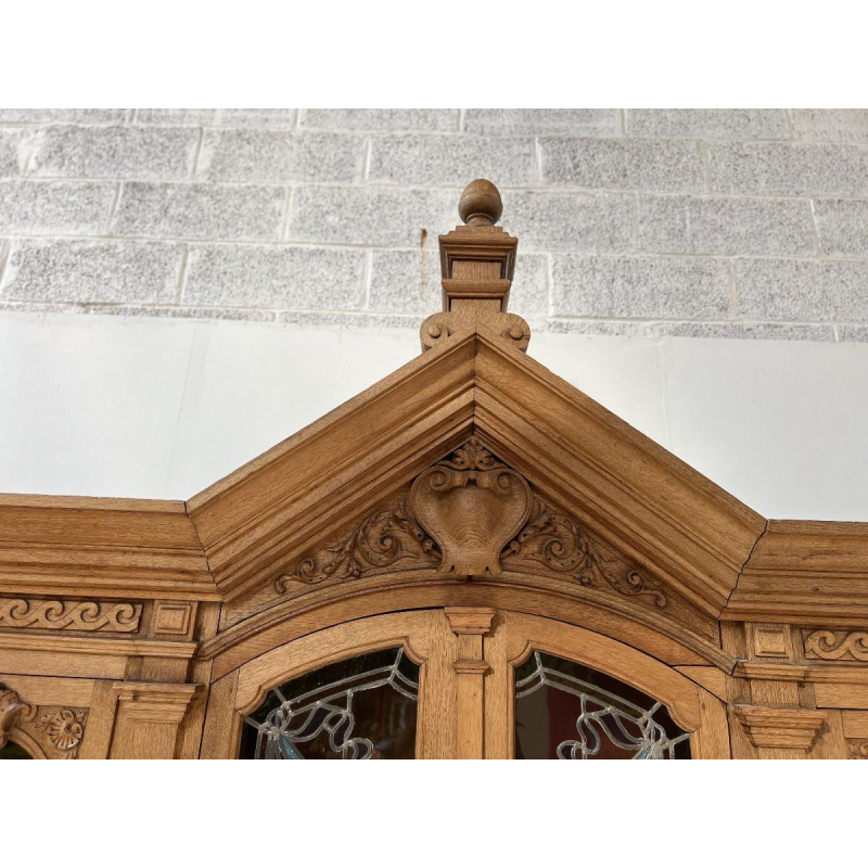 Double-bodied display bookcase in solid oak and stained glass, 20th century