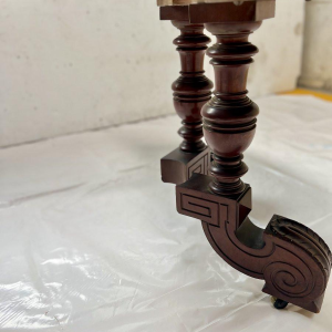 Napoleon III style pedestal table in solid mahogany, central pedestal base & extensions, 19th century