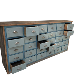 Meuble de rangement à 30 tiroirs en sapin patiné, XX siècle