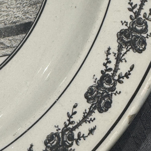 Bernard LAMMENS, assiette faïence ANDENNE «Vue du Prieuré D’ognies à la Sambre»