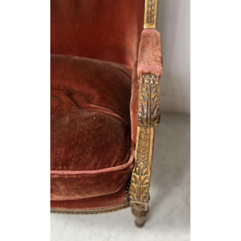 Paire de bergères à oreilles, style Louis XVI, bois doré, début XXᵉ siècle