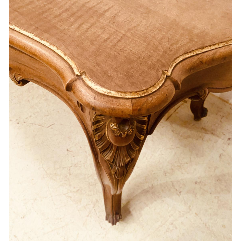 Bureau de style Louis XV en noyer, fin du XIXᵉ siècle