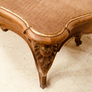Bureau de style Louis XV en noyer, fin du XIXᵉ siècle