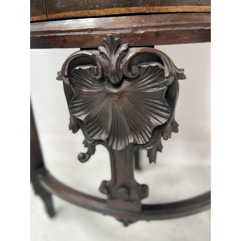 Meuble d’angle demi-lune Napoléon III, décor peint d’une scène biblique, XIXᵉ siècle