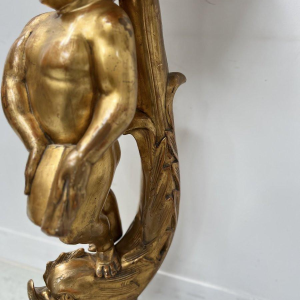 Colonne sellette de présentation en bois sculpté et doré, XIXᵉ siècle