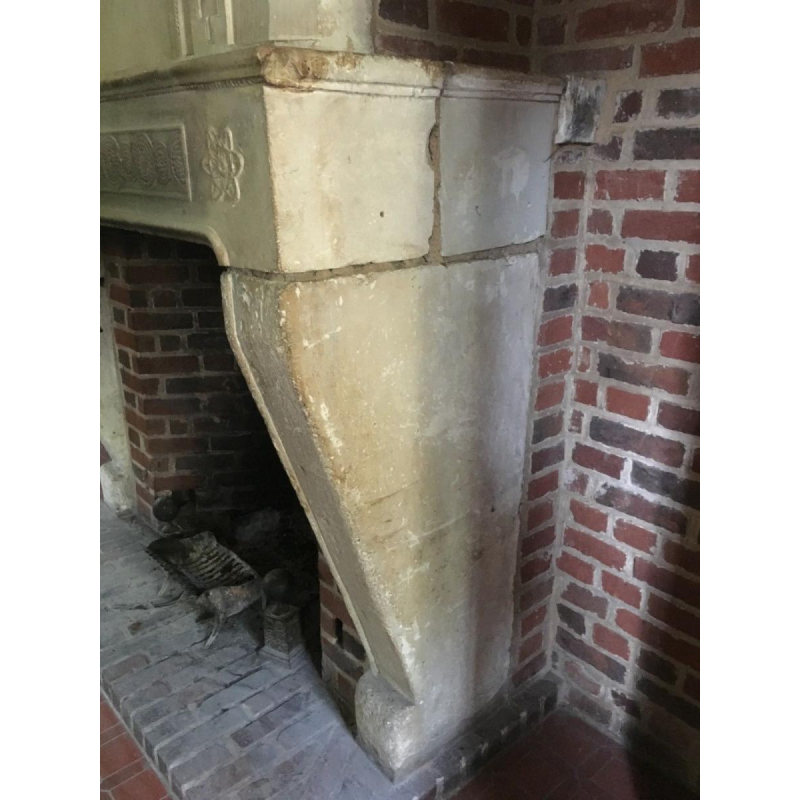 Cheminée ancienne à trumeau, pierre de Bourgogne, fin XVIIᵉ – début XVIIIᵉ siècle