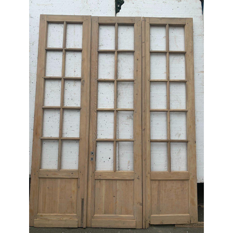 Set van drie scheidingsdeuren van vurenhout, 20e eeuw