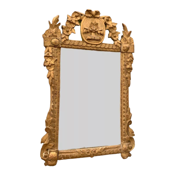 Louis XVI period mirror in giltwood, 18th century