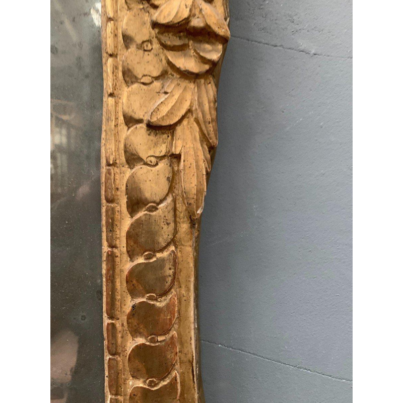 Spiegel van verguld hout uit de Lodewijk XVI-periode, 18e eeuw.