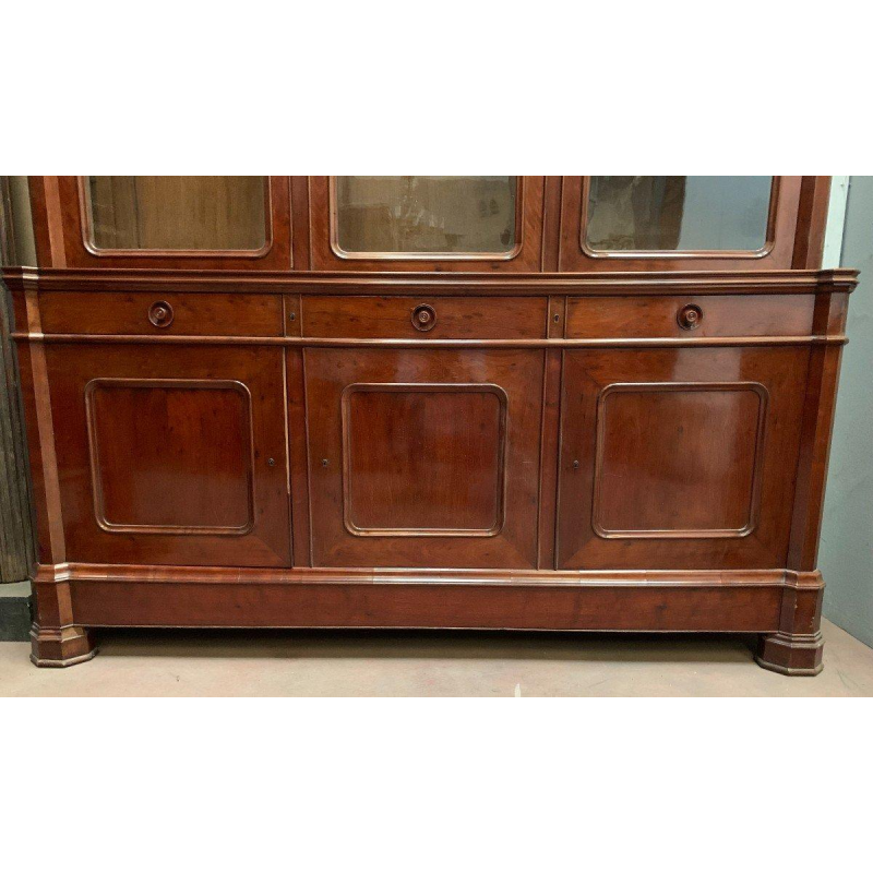 Napoleon III two-part display cabinet, mahogany and veneer, 19th century